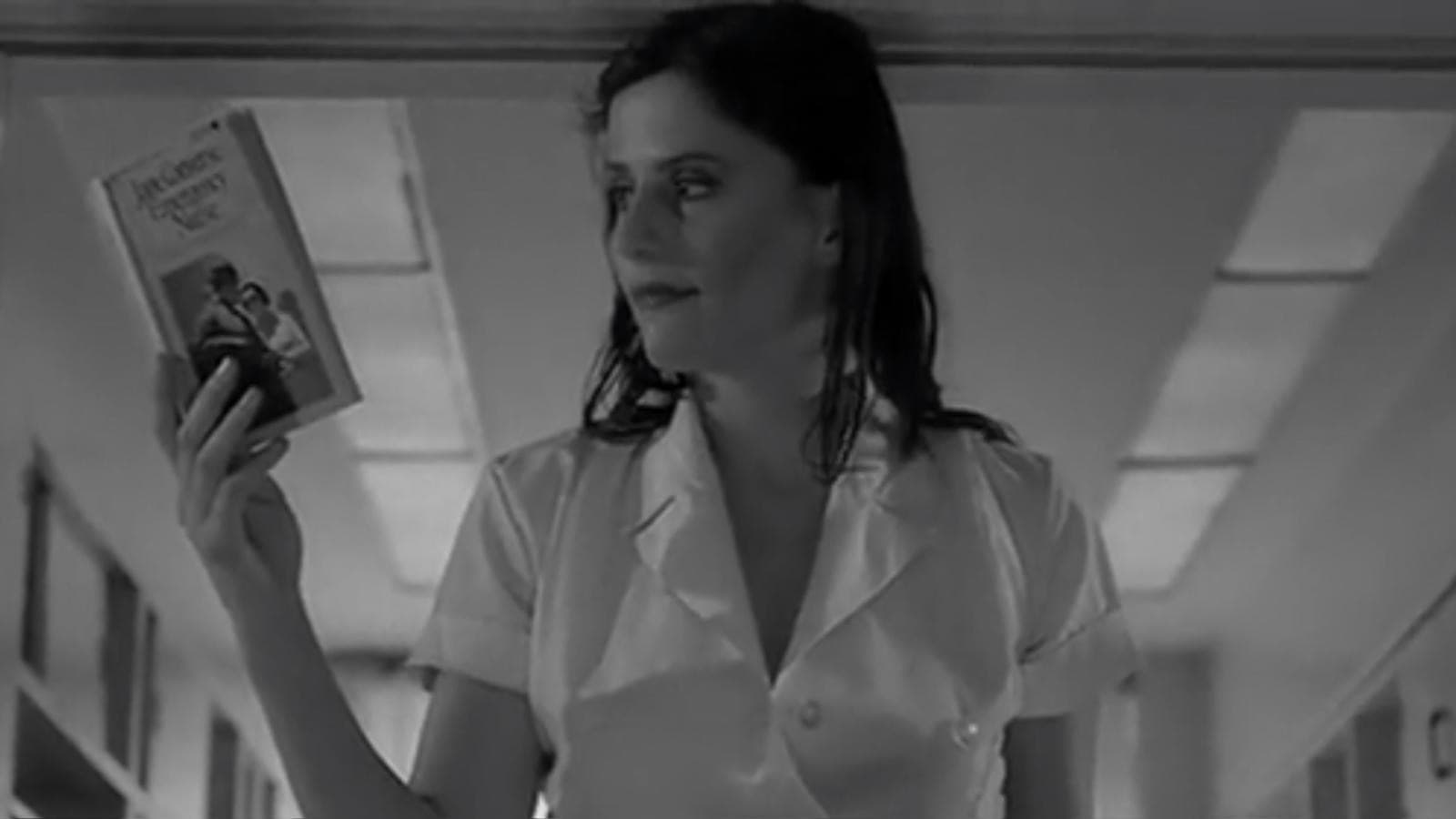 Graveyard Alive: A Zombie Nurse in Love