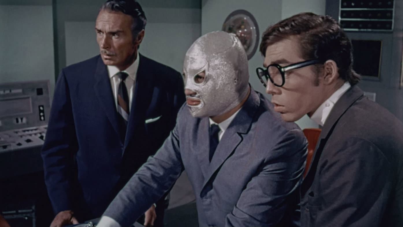 Santo in the Treasure of Dracula