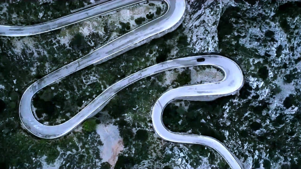 Restless Waters, Shivering Lights