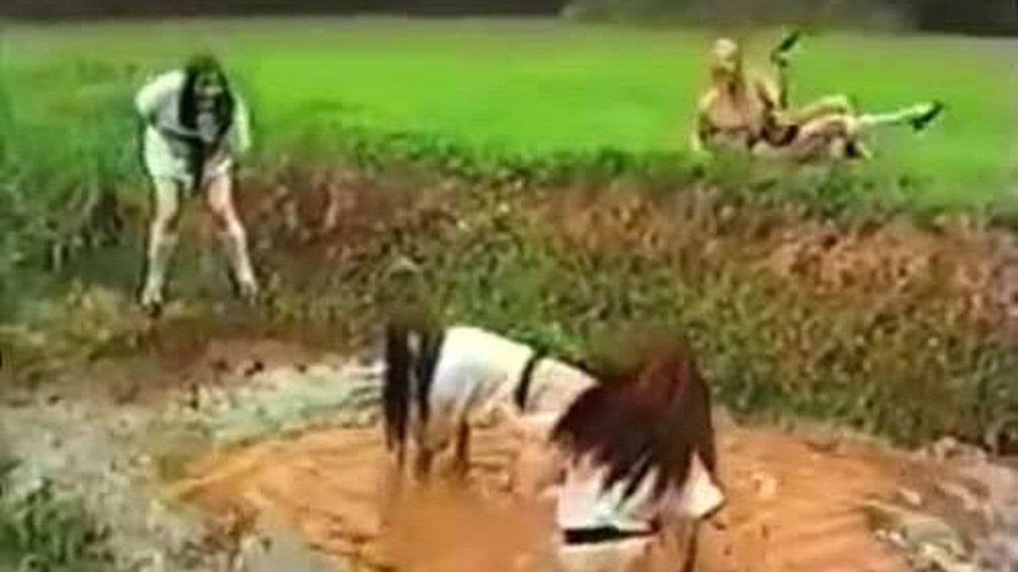 Female Mercenaries on Zombie Island