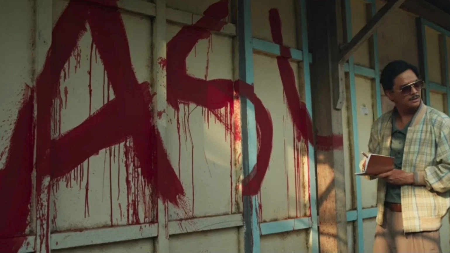 The Hole, 309 Days to the Bloodiest Tragedy