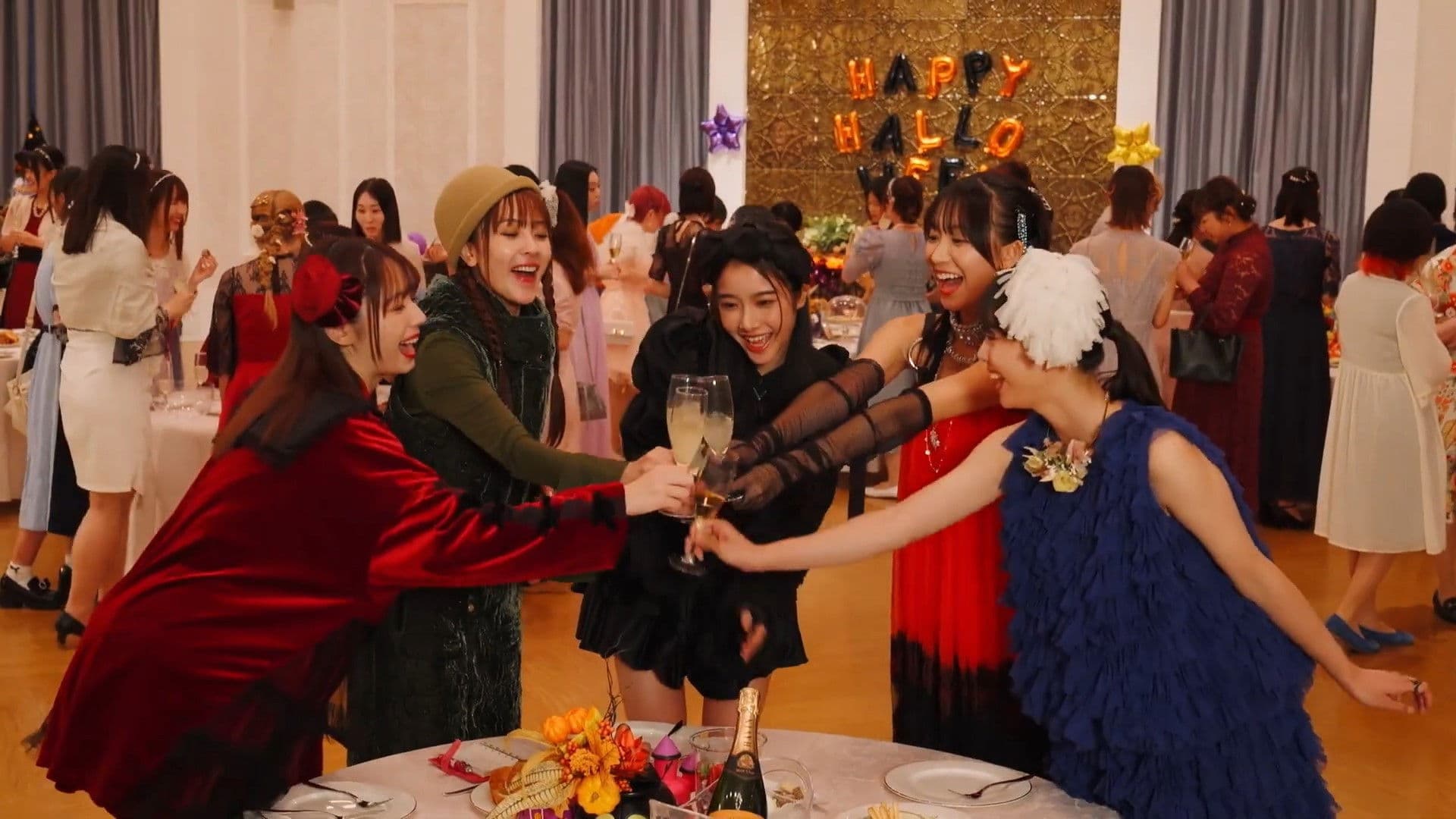 Girls Remix in Halloween Party