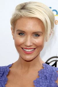Nicky Whelan photo