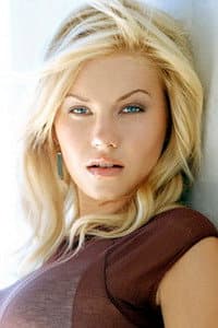 Elisha Cuthbert photo