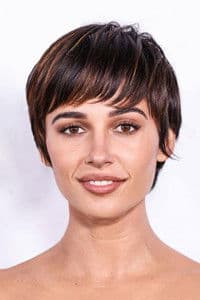 Naomi Scott photo
