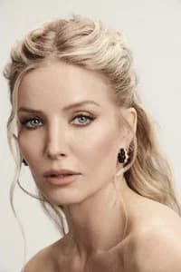 Annabelle Wallis photo