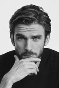 Dan Stevens photo