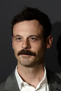 Scoot McNairy photo
