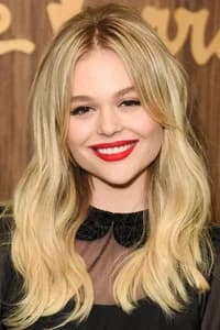 Emily Alyn Lind photo