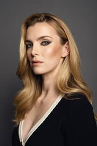Betty Gilpin photo