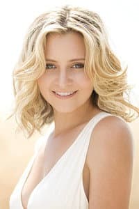 Beverley Mitchell photo