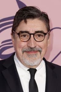 Alfred Molina photo