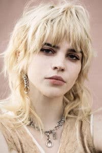 Sophie Thatcher photo