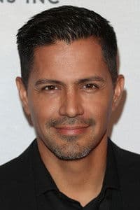 Jay Hernandez photo