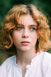 Sophia Lillis photo