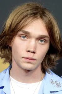 Charlie Plummer photo