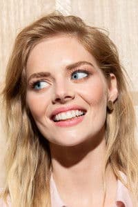 Samara Weaving photo