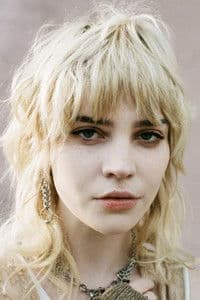 Sophie Thatcher photo