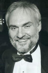 Kenneth Welsh photo