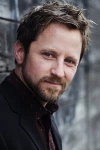 Gordon Michael Woolvett photo