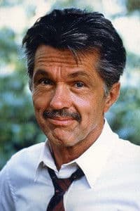 Tom Skerritt photo