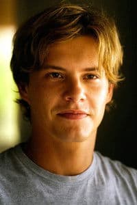 Xavier Samuel photo