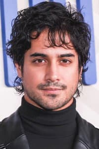 Avan Jogia photo