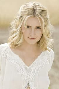 Beverley Mitchell photo