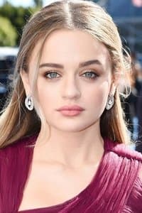 Joey King photo