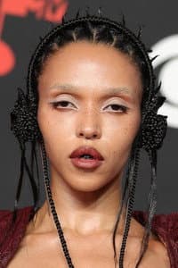 FKA twigs photo