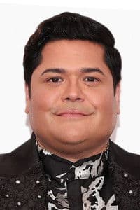 Harvey Guillén photo