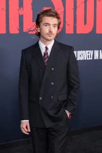 Austin Abrams photo