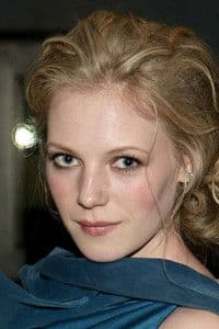 Emma Bell photo