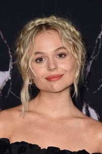 Emily Alyn Lind photo
