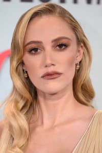 Maika Monroe photo