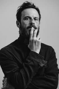 Scoot McNairy photo