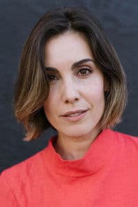 Carly Pope photo