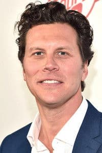 Hayes MacArthur photo