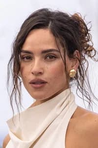 Adria Arjona photo