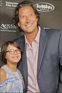 Robert Enriquez photo