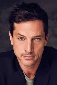 Simon Rex photo