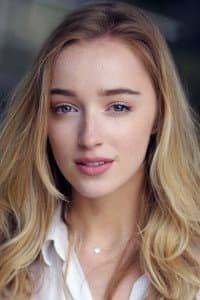 Phoebe Dynevor photo