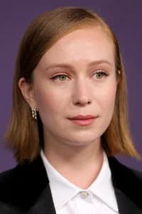 Hannah Einbinder photo