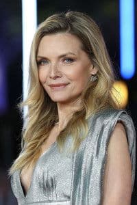 Michelle Pfeiffer photo