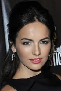 Camilla Belle photo