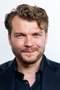 Pilou Asbæk photo