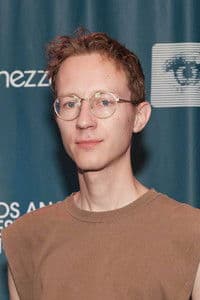 Charlie Shackleton photo