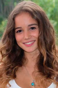 Alba Baptista photo