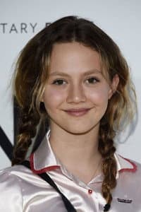 Iris Apatow photo