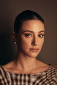 Lili Reinhart photo